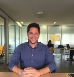 Manuel Elena Navarro. Licenciado en Psicología con intensificación en Psicólogia clínica y de la salud. 